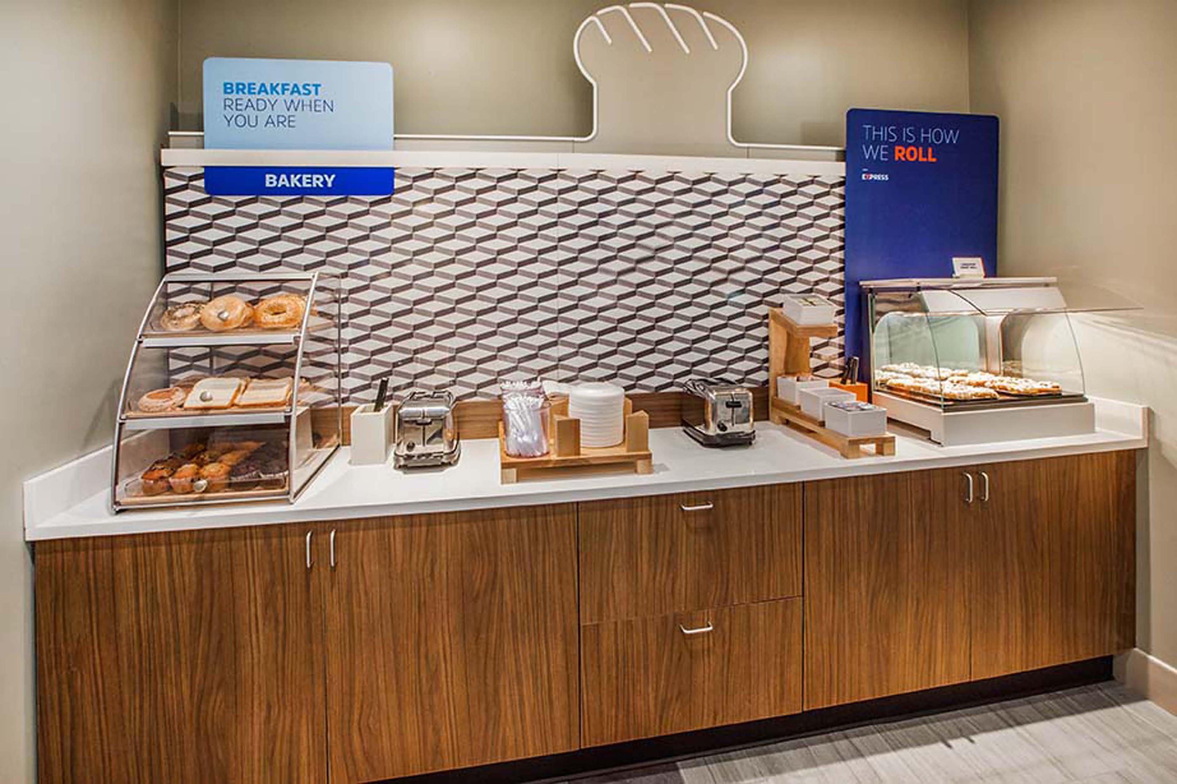 Holiday Inn Express & Suites Tilton By Ihg Eksteriør billede